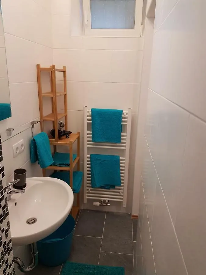 Excellent 2 Bed Apartment 12 Mins From Center Wien Österreich