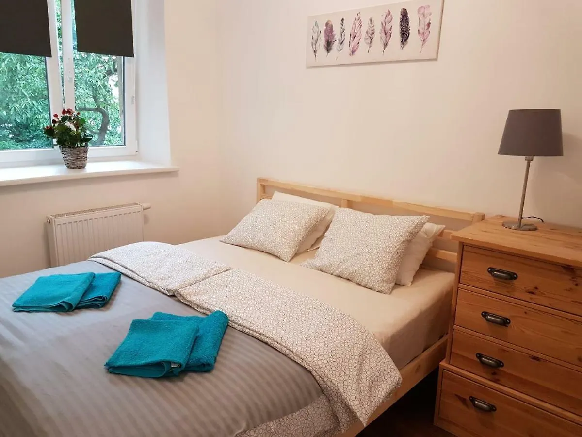 Excellent 2 Bed Apartment 12 Mins From Center Wien